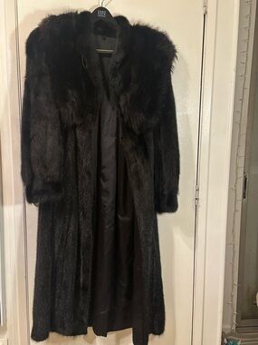 Luxurious Long Black vintage mink Coat